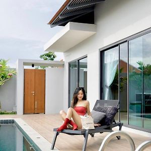 Pool Four-Bedroom Villa